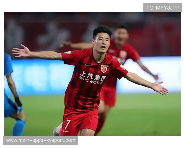 国足锋线组合再度调整,国足高峰 国足锋线组合再度调整,国足高峰