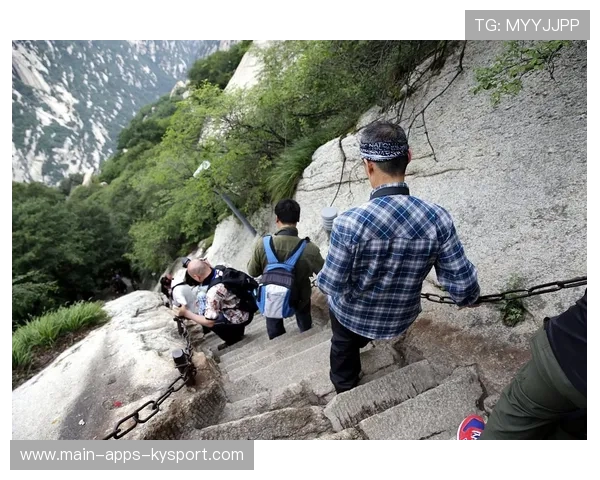 世界登山比赛队伍完成极限挑战，极限登山死亡率